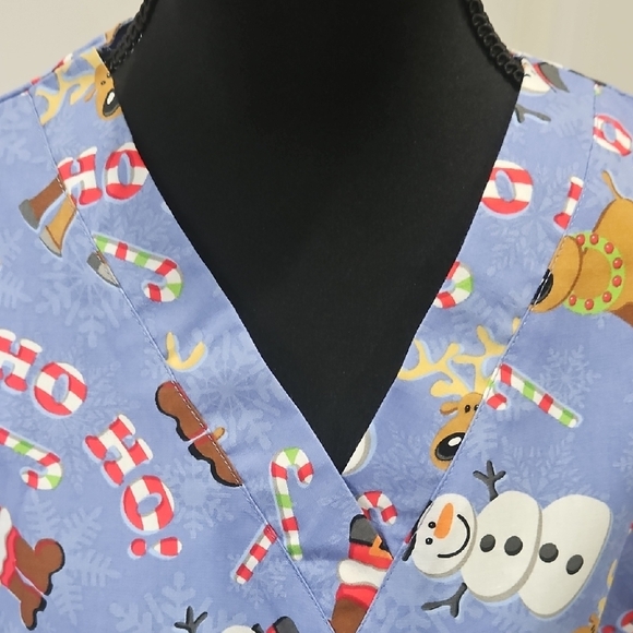 UA Scrubs Blue Holiday Print Top - Picture 4 of 10